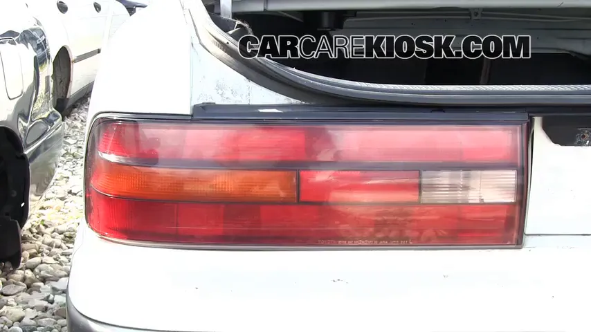 1993 Lexus ES300 3.0L V6 Luces Luz trasera (reemplazar foco)